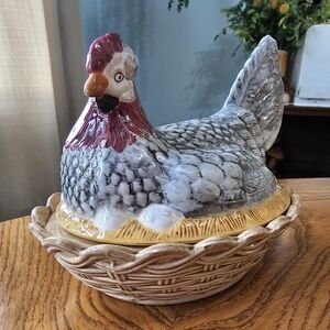 Vintage Schwarzburg Hen On A Basket Covered Dish Ceramic Country Kitchen Chicken